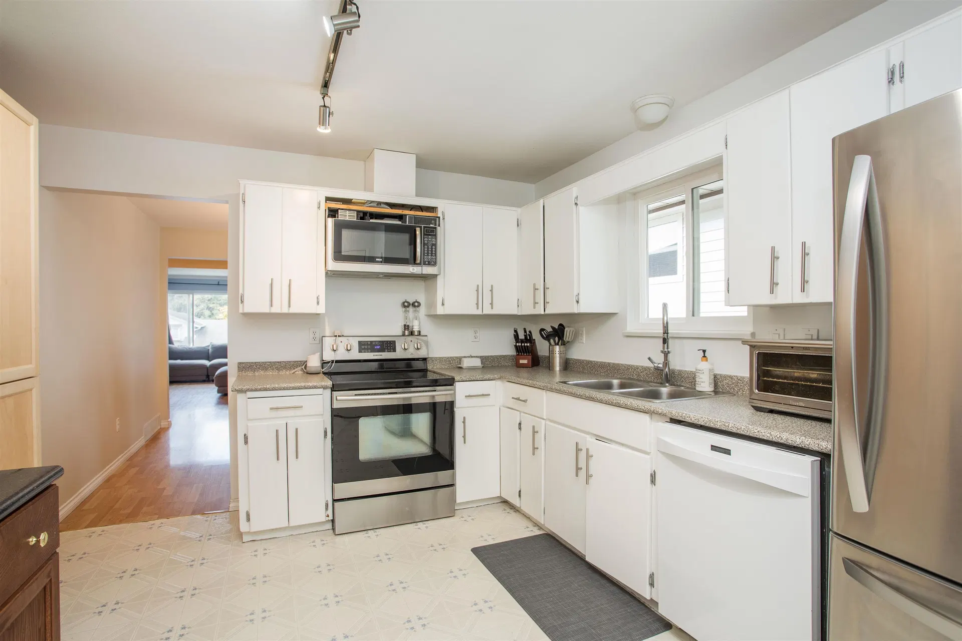 Photo 5 of 25 at 11270 Harrison Street