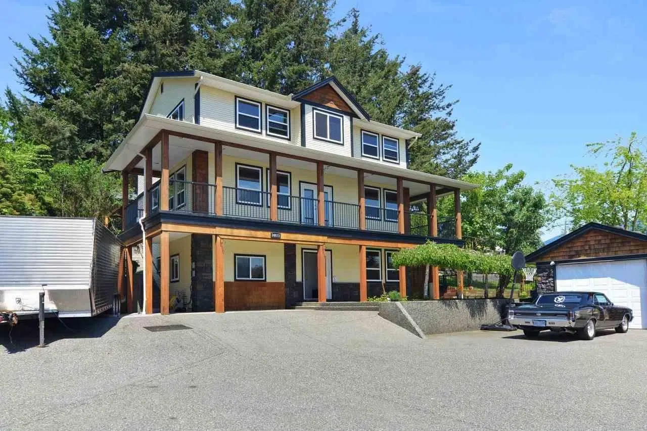 Photo 1 of 8 at 34671 Lougheed Highway