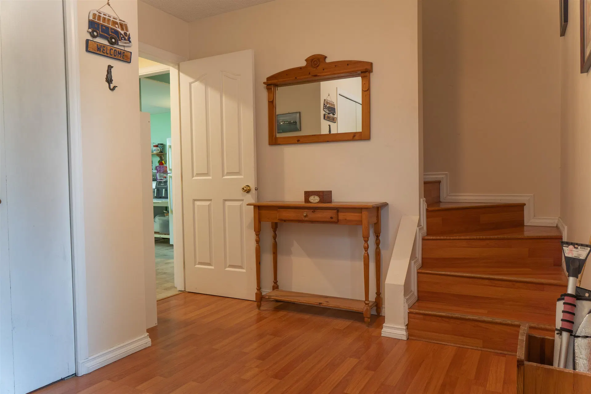 Photo 2 of 40 at 1544 Robertson Avenue