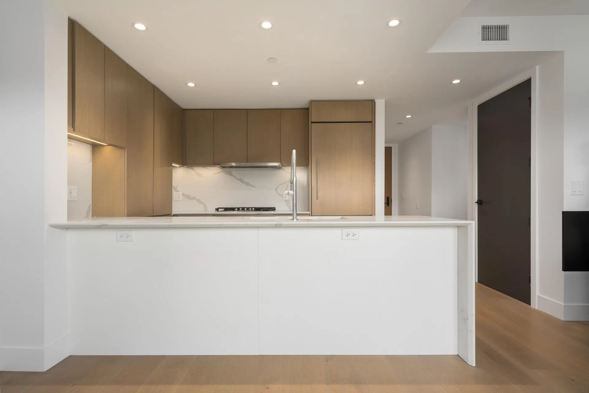 Photo 5 of 33 at #308 – 5089 Quebec Street