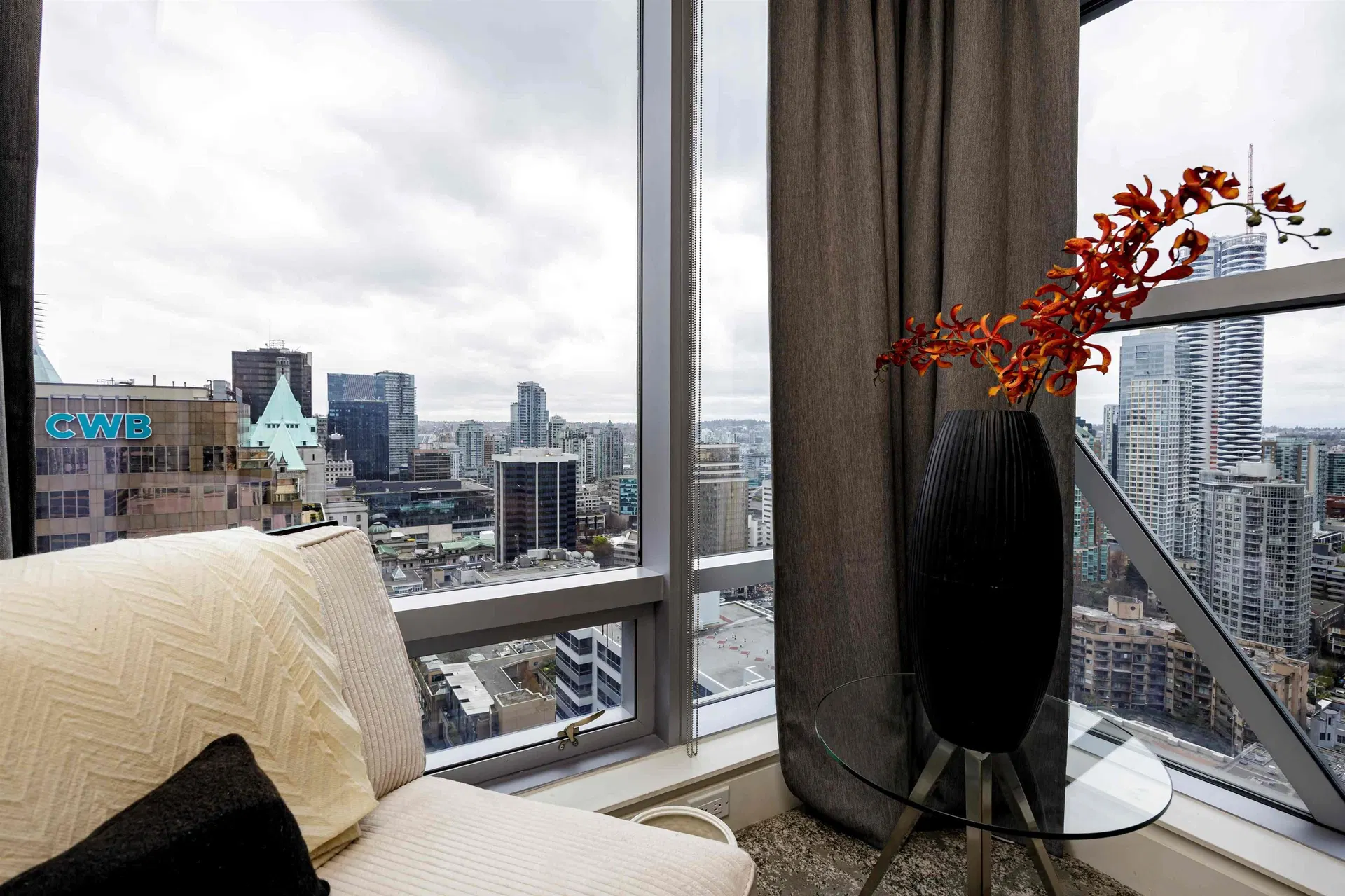 Photo 5 of 25 at #3008 – 1111 Alberni Street