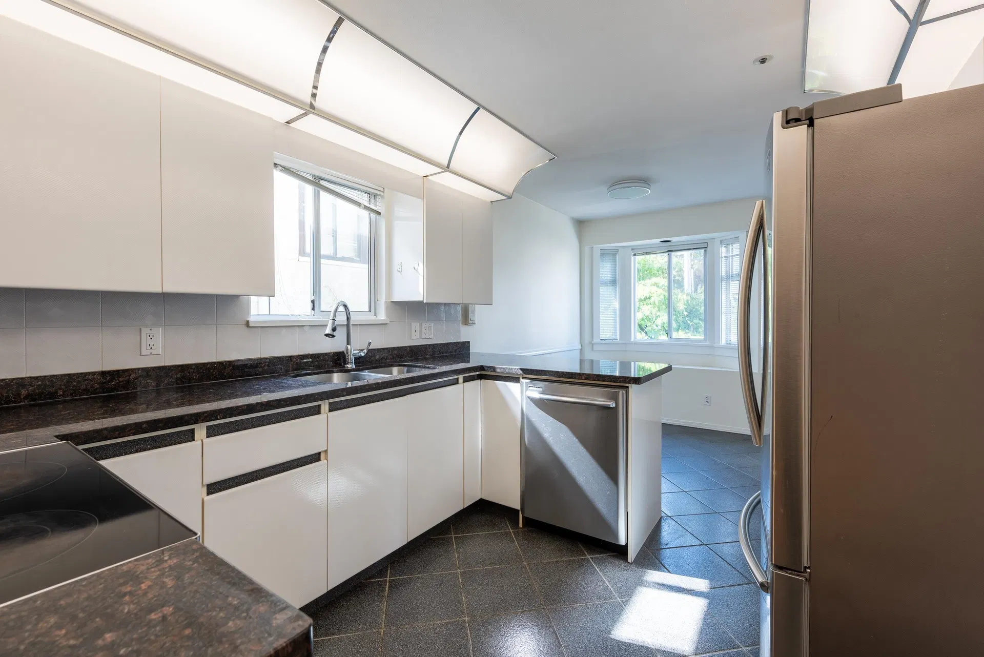 Photo 5 of 17 at 6775 Culloden Street