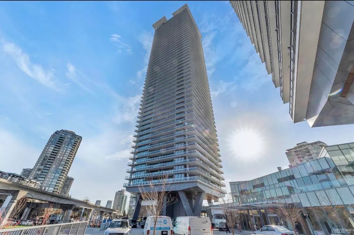 #3201 – 4730 Lougheed Highway