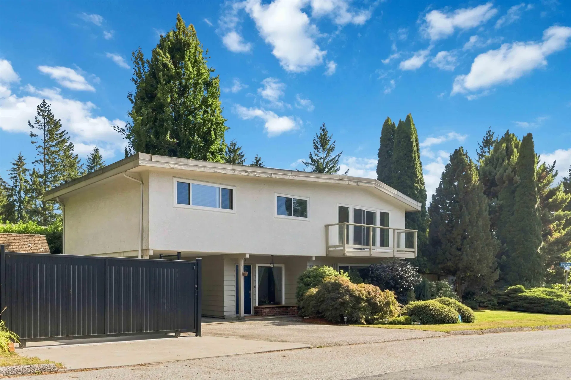 Photo 1 of 40 at 2285 Tompkins Crescent
