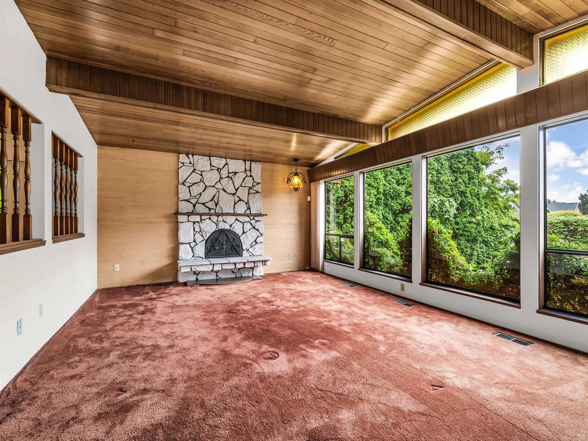 Photo 5 of 33 at 8880 Carmichael Street