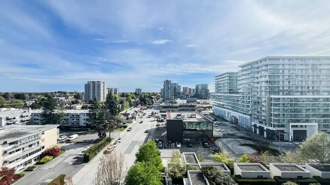 Photo 2 of 19 at #1106 – 6331 Buswell Street