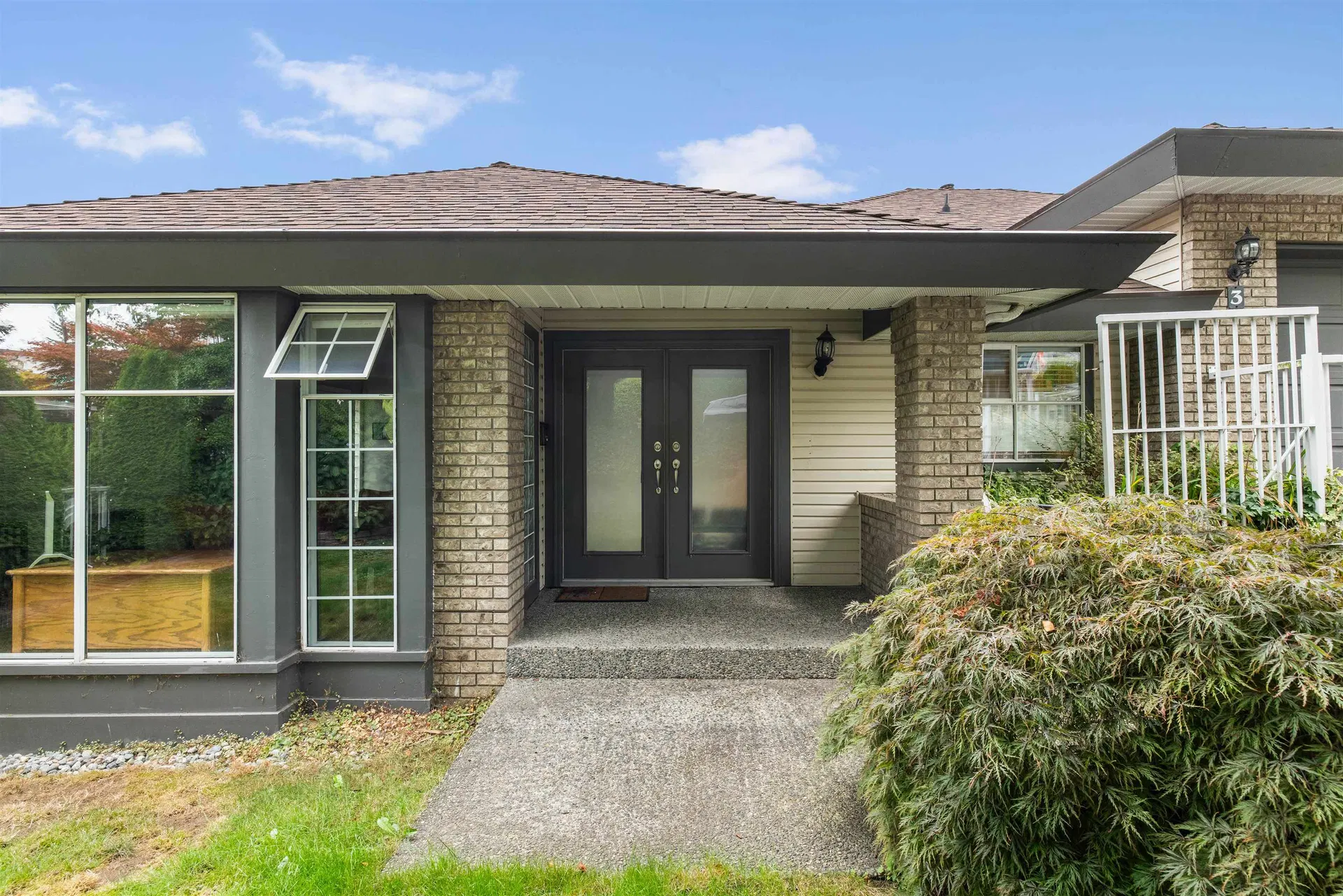Photo 1 of 40 at 3 Burrard Crescent