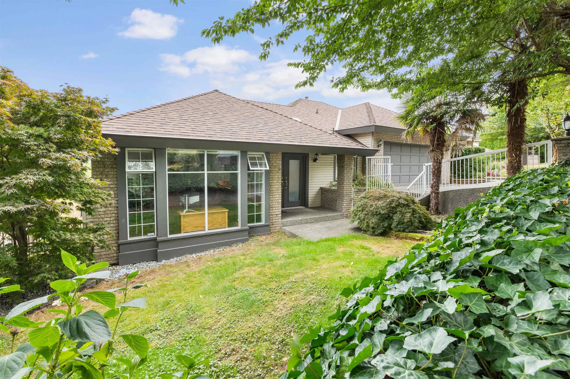 Photo 5 of 40 at 3 Burrard Crescent