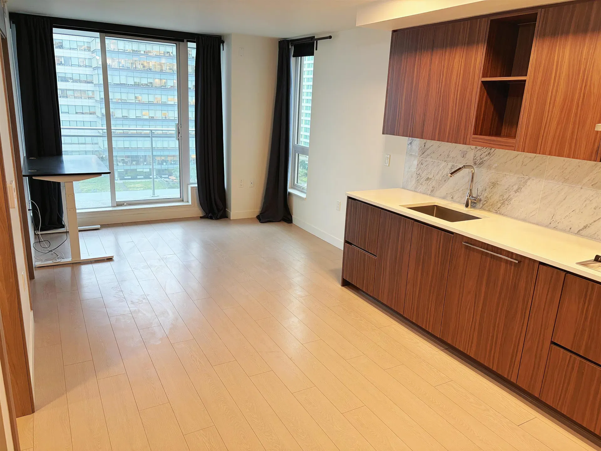 Photo 5 of 13 at #1708 – 433 SW Marine Drive