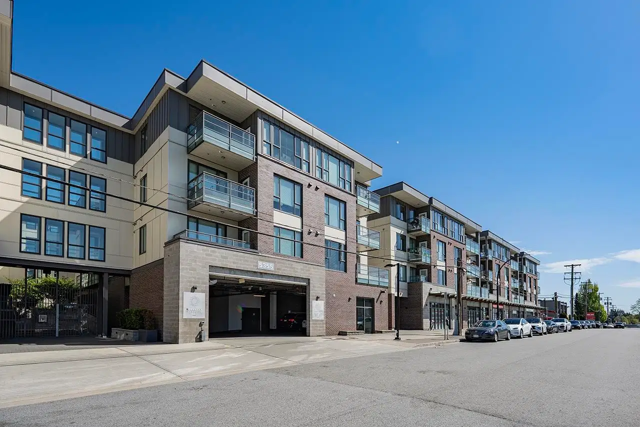 #101 – 5355 Lane Street