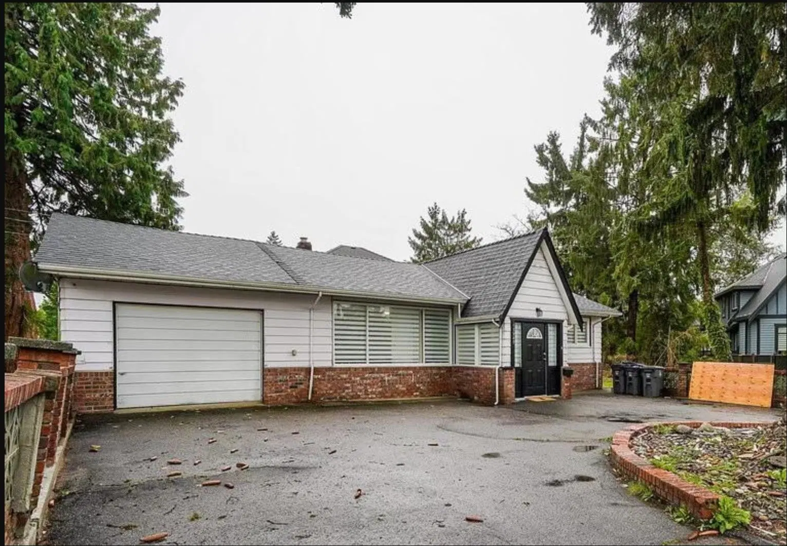 Photo 1 of 1 at 13960 Brentwood Crescent