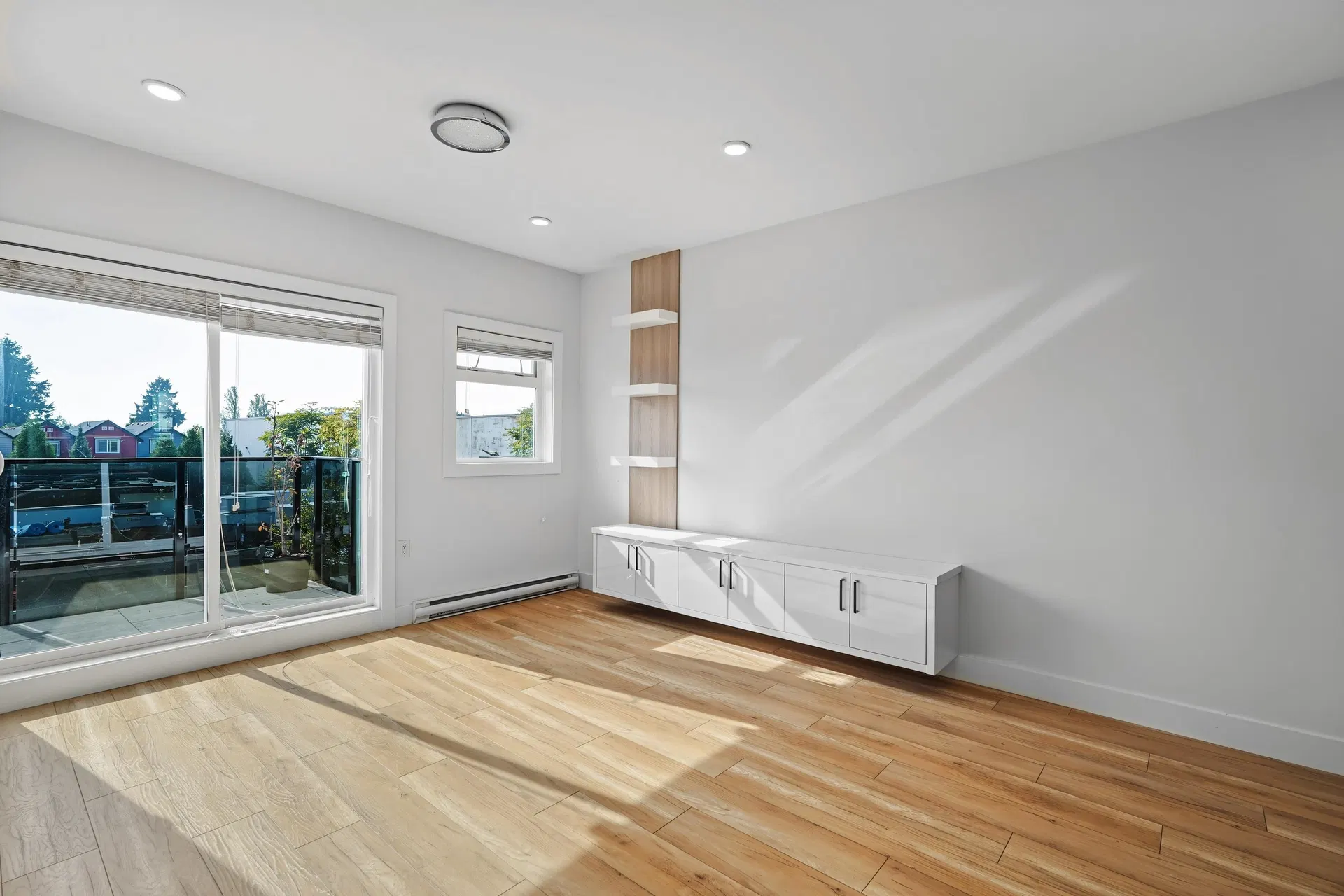Photo 2 of 31 at #11 – 6288 Beresford Street