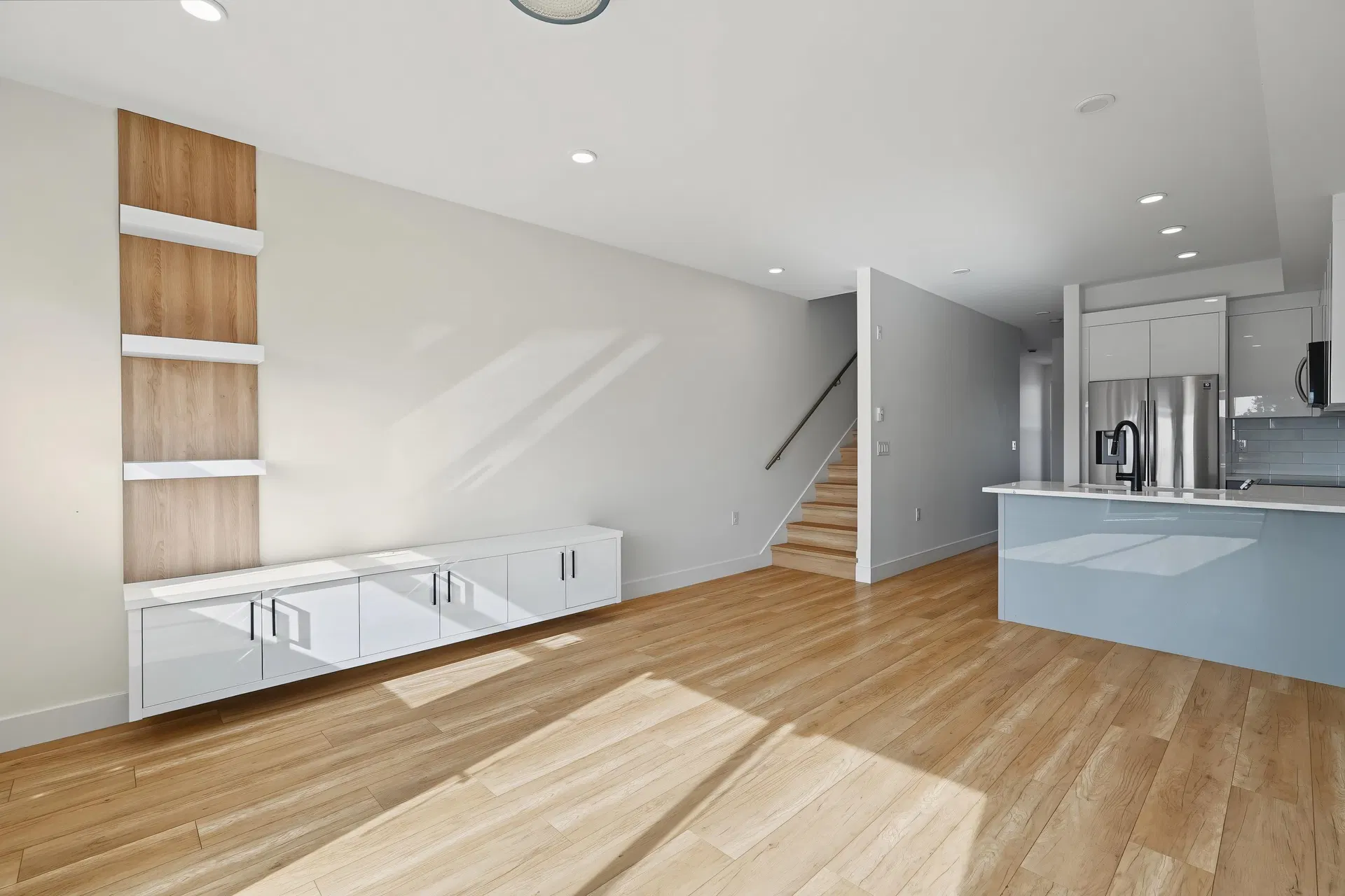 Photo 3 of 31 at #11 – 6288 Beresford Street