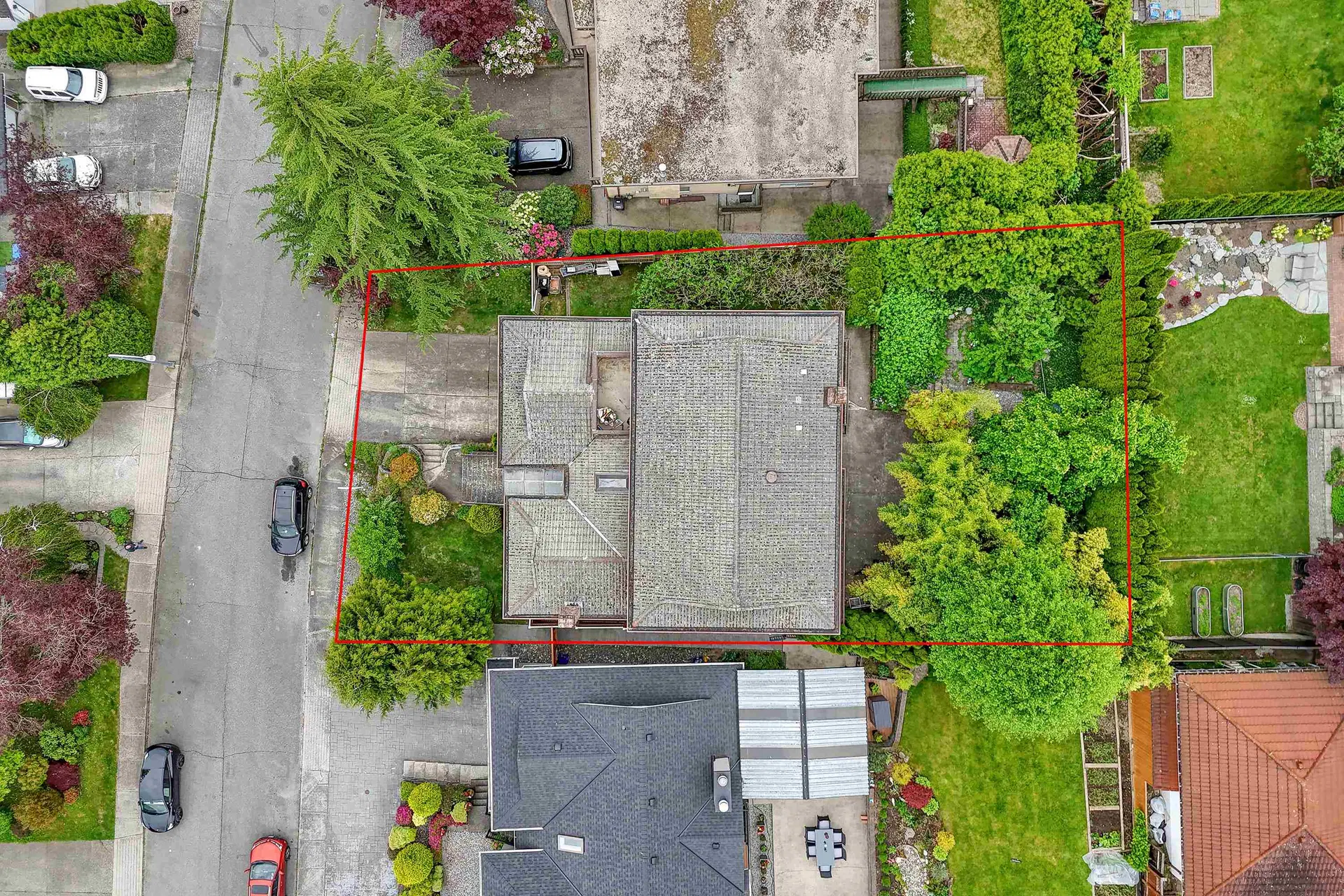Photo 3 of 7 at 5460 Braelawn Drive