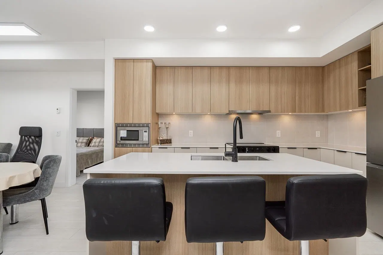 Photo 5 of 40 at #221 – 9456 134 Street
