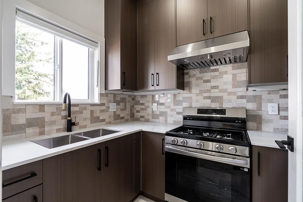 Photo 5 of 32 at #102 – 10721 157 Street
