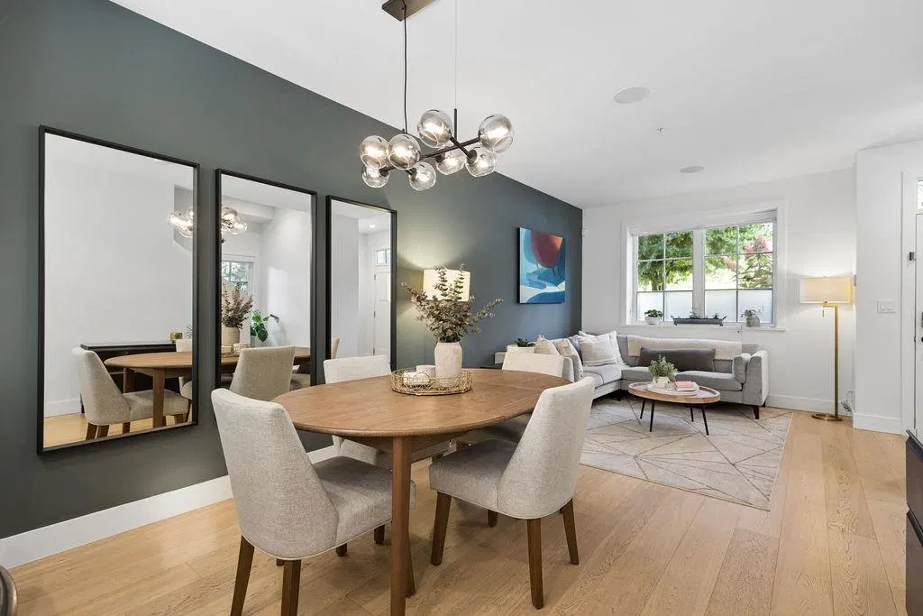 #12 – 1133 Ridgewood Drive