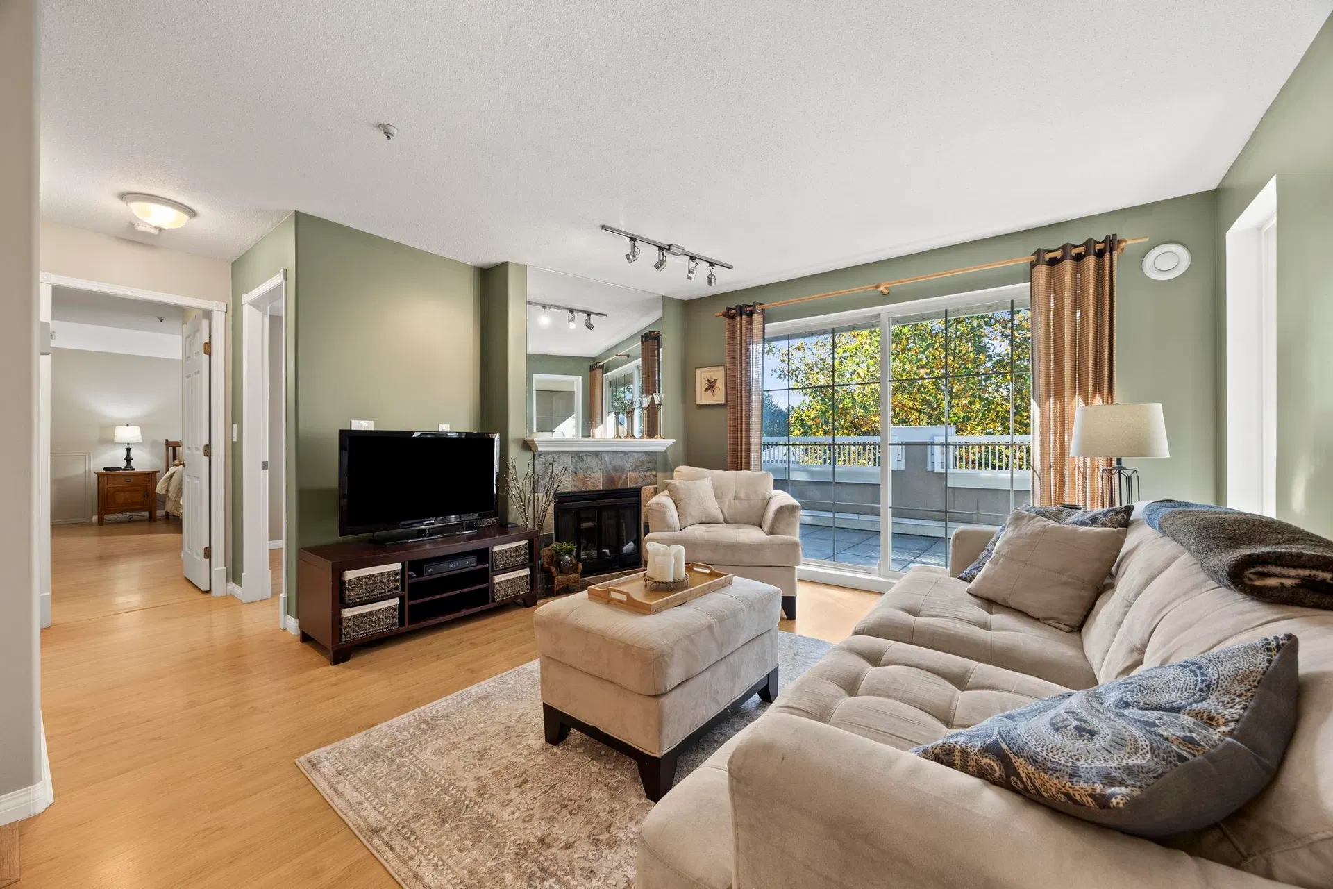 Photo 5 of 29 at #404 – 2388 Welcher Avenue