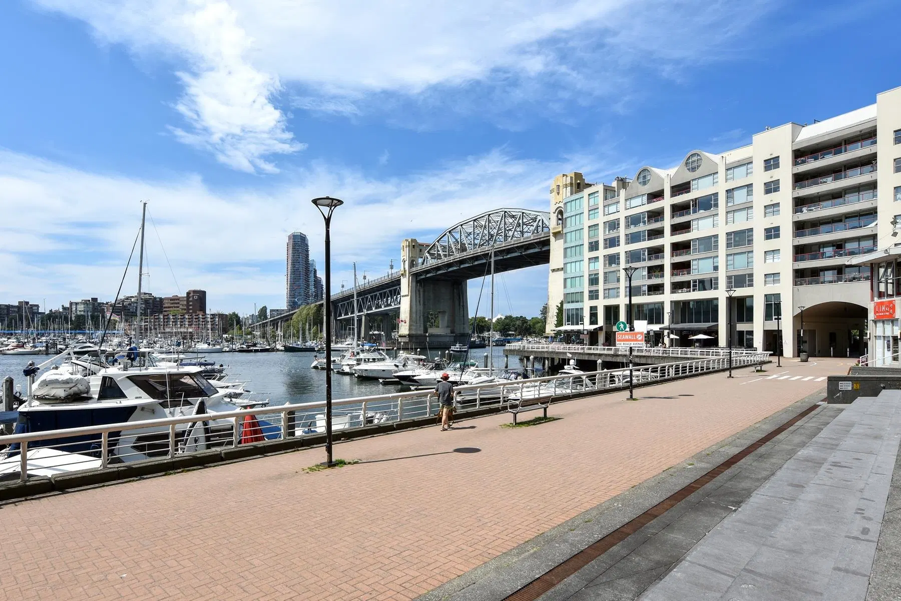 Photo 5 of 40 at #503 – 1008 Beach Avenue