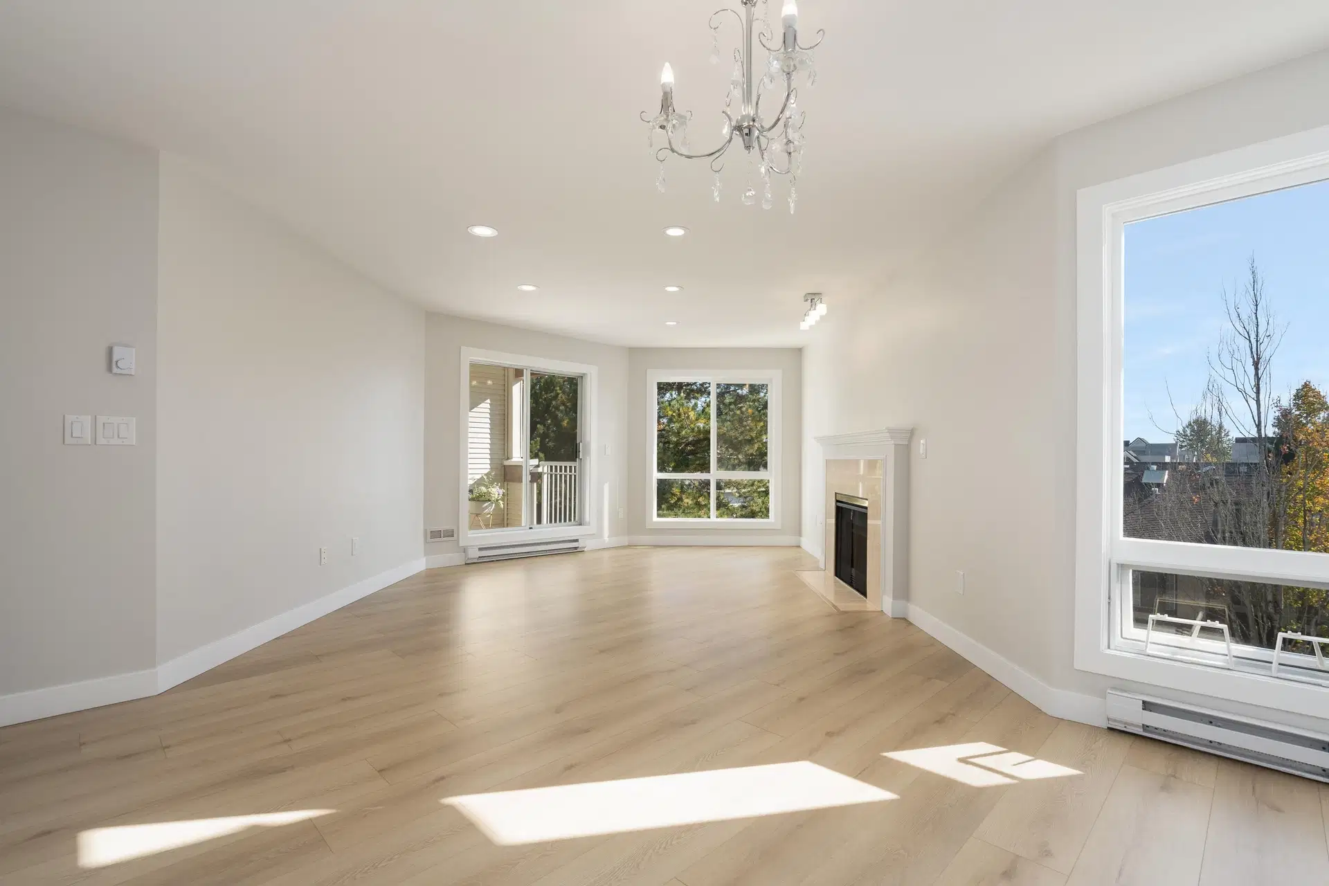 #321 – 7453 Moffatt Road