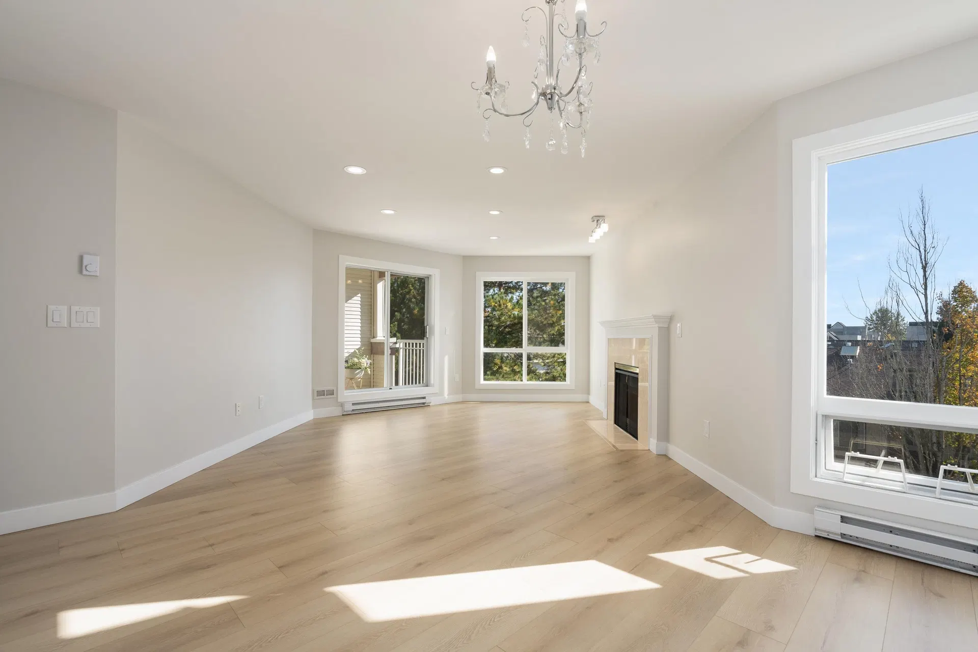 #321 – 7453 Moffatt Road