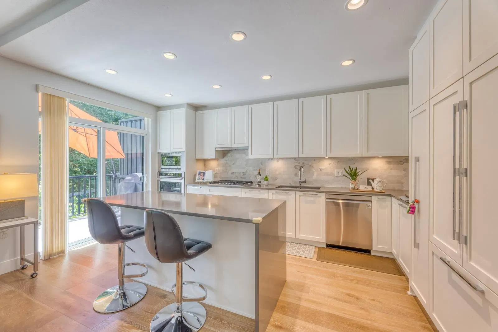 Photo 5 of 35 at #34 – 3306 Princeton Avenue