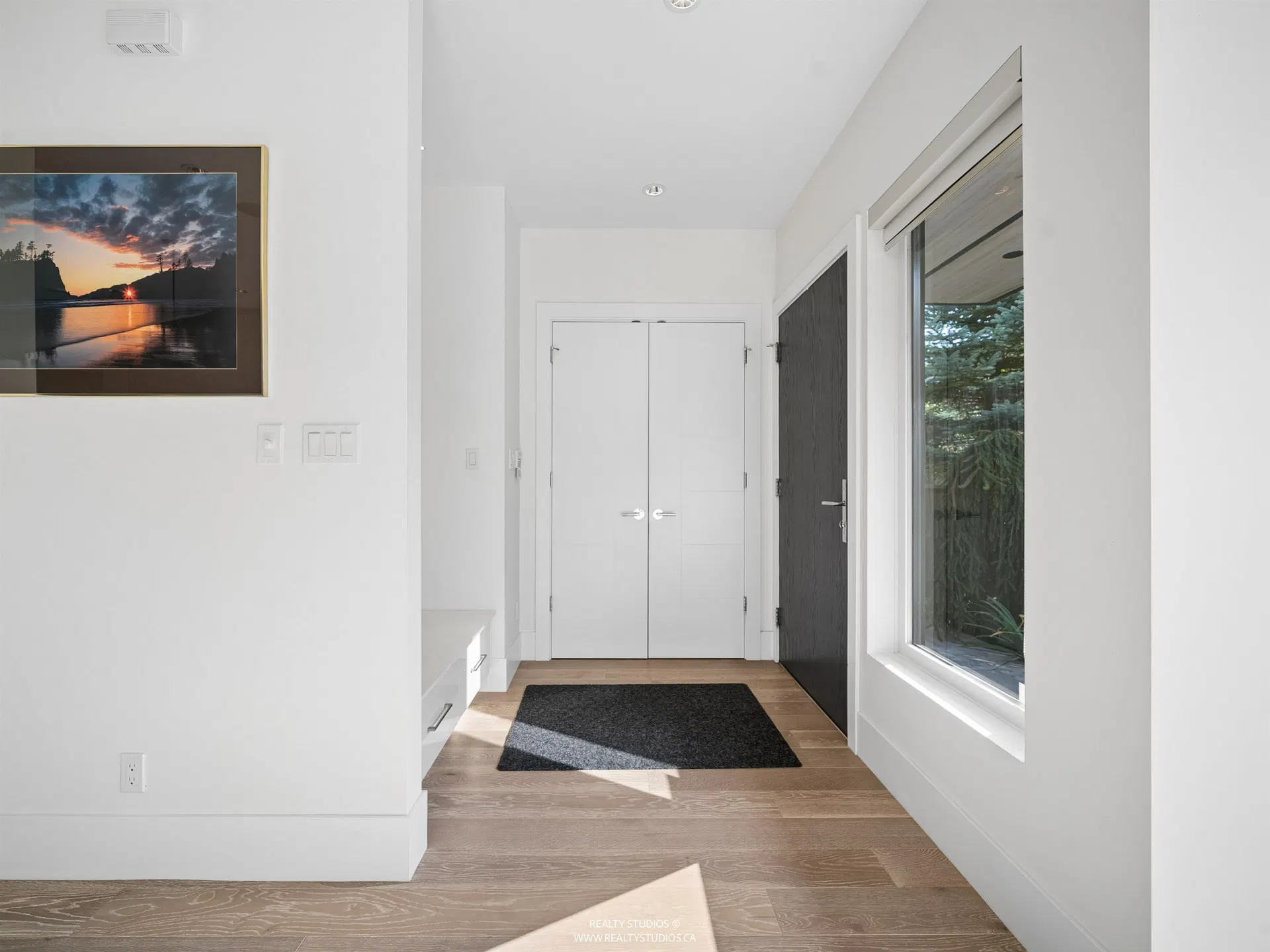 Photo 5 of 34 at 116 N Warwick Avenue
