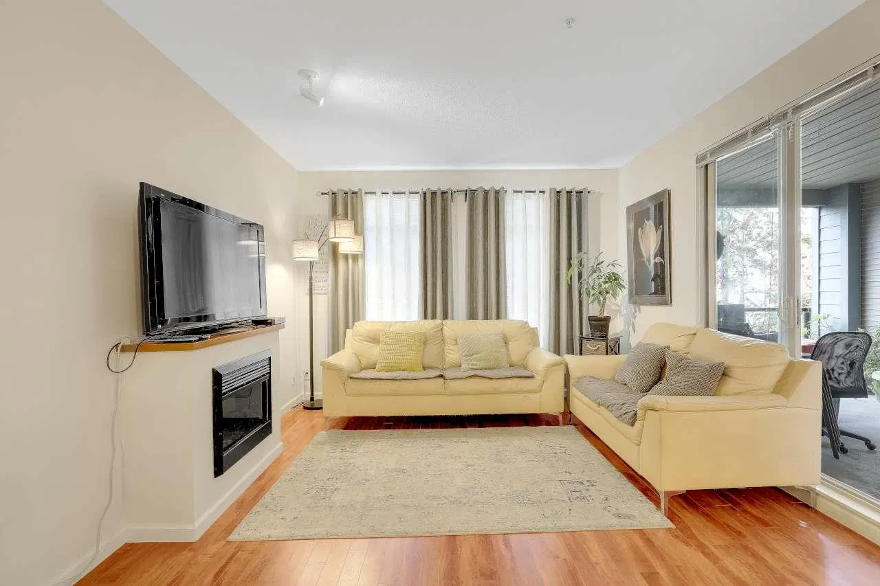 Photo 4 of 30 at #229 – 15380 102a Avenue