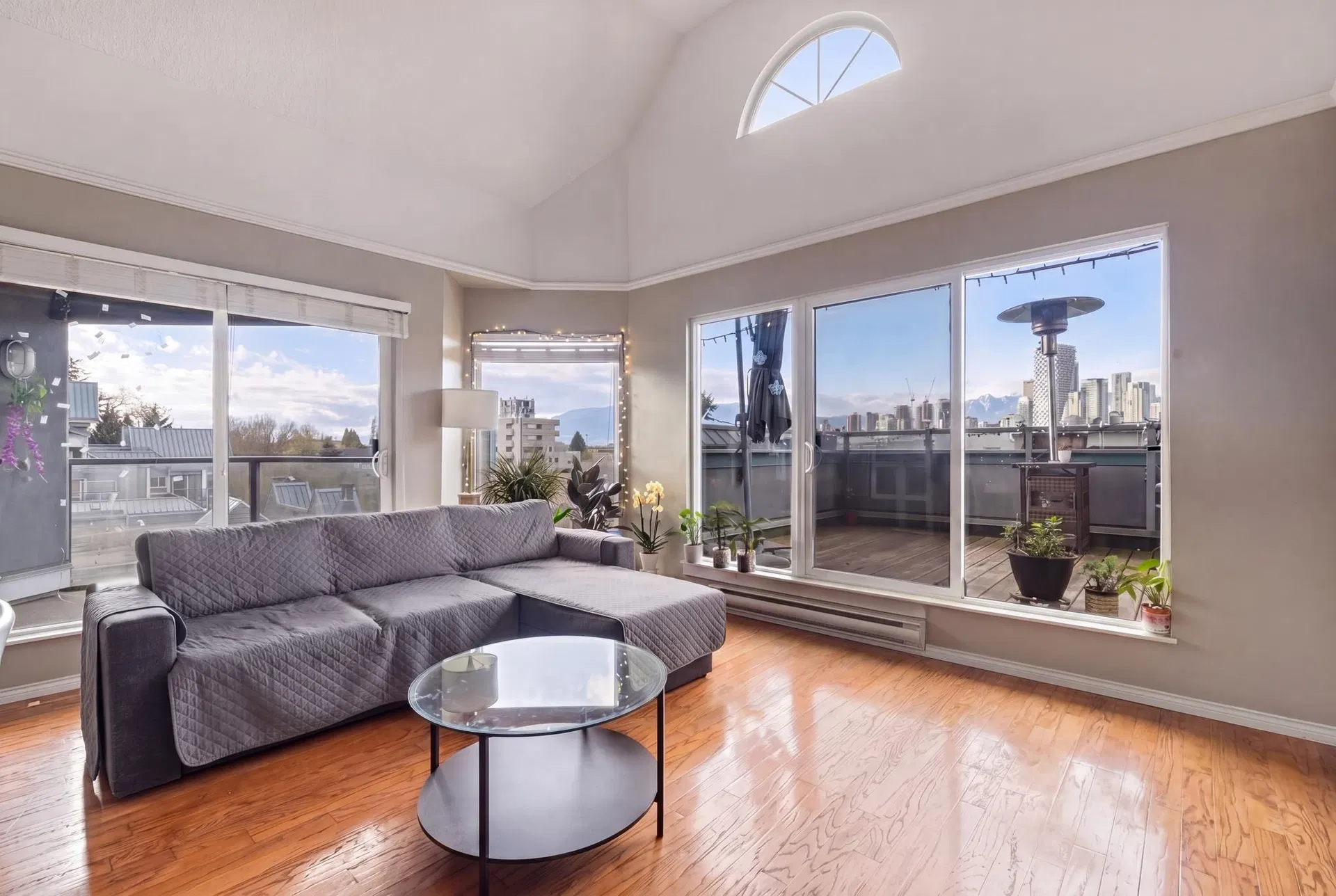 #306 – 1345 4th Avenue