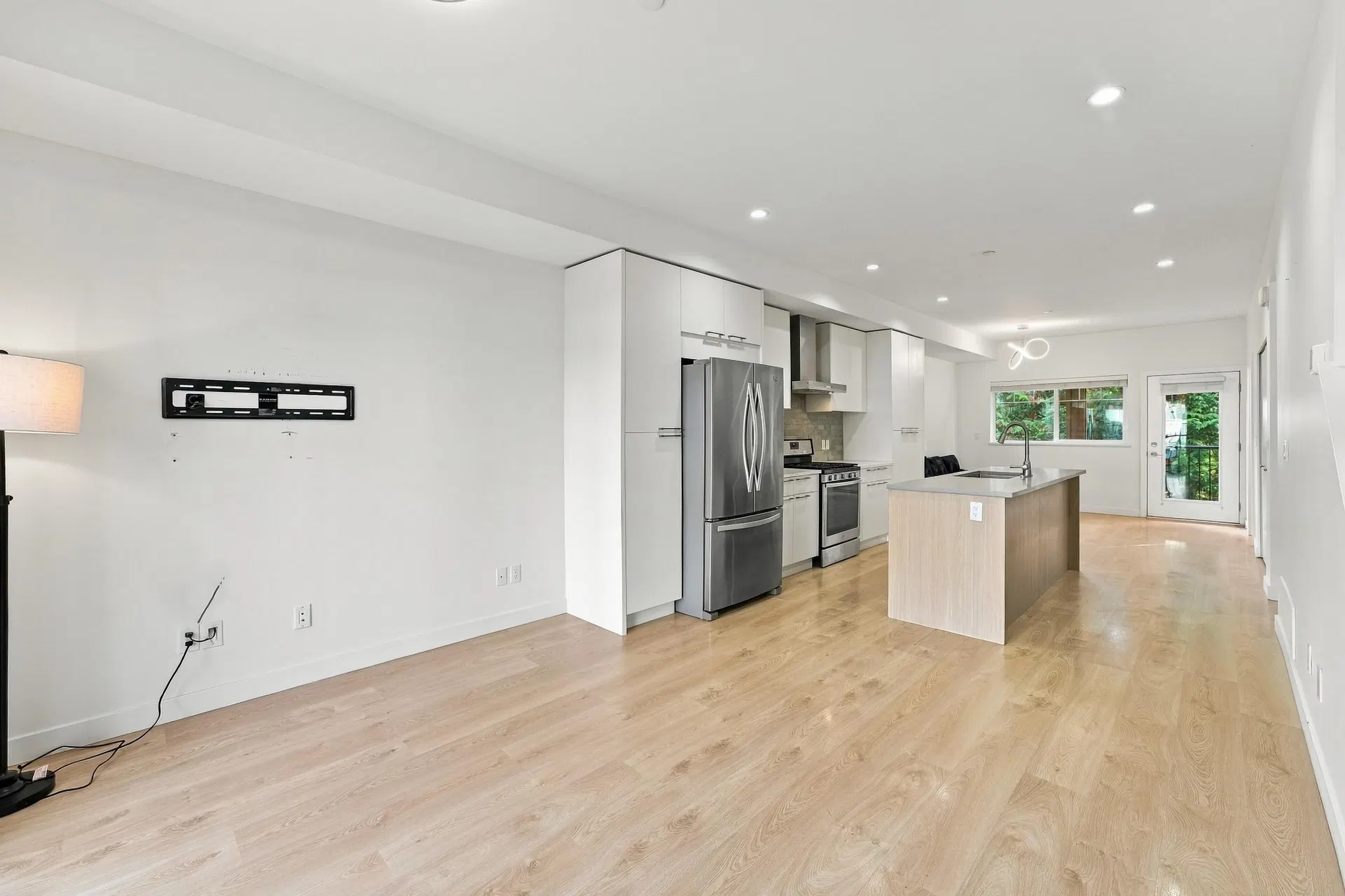 Photo 4 of 39 at #25 – 22810 113 Avenue