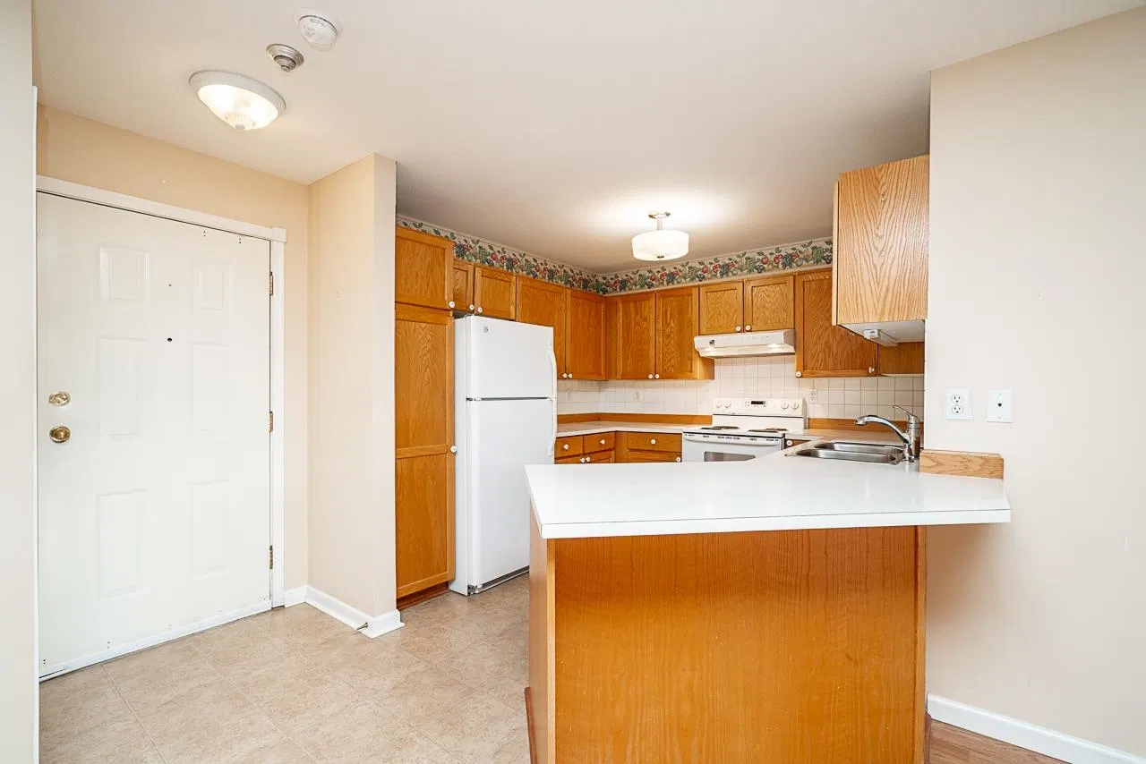 Photo 5 of 39 at #102 – 17695 58 Avenue