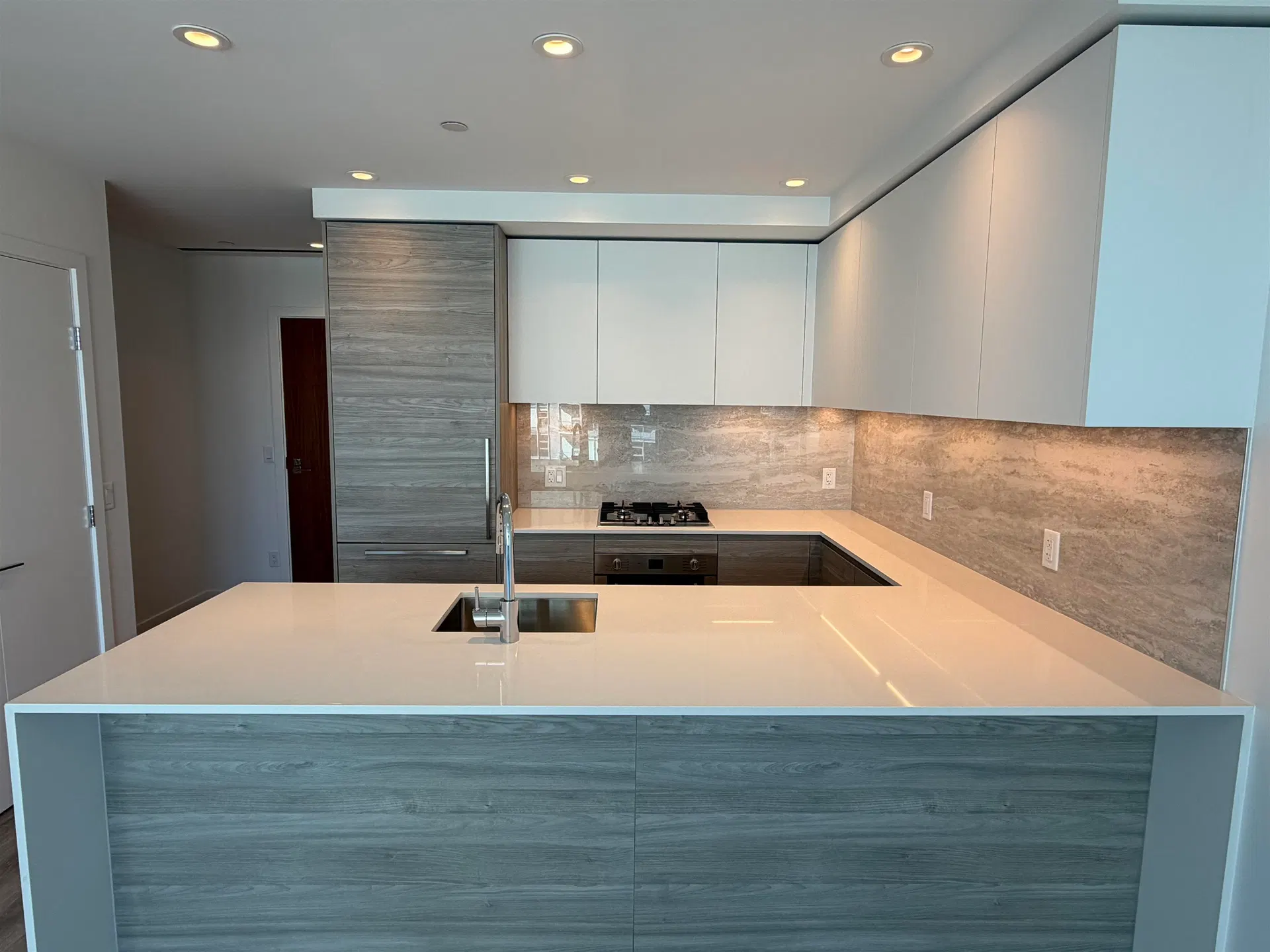 Photo 2 of 24 at #3005 – 680 Quayside Drive