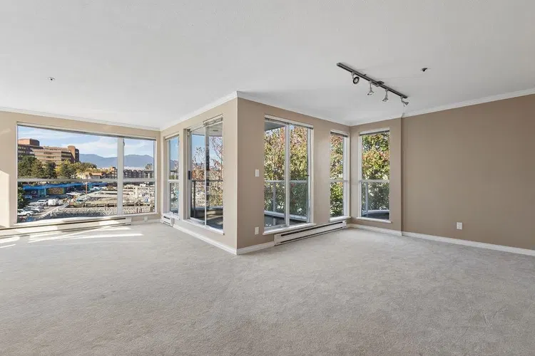 Photo 2 of 40 at #305 – 1551 Mariner Walk