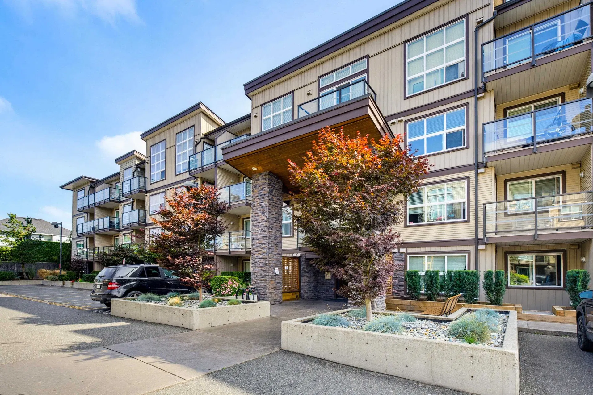 #204 – 30525 Cardinal Avenue