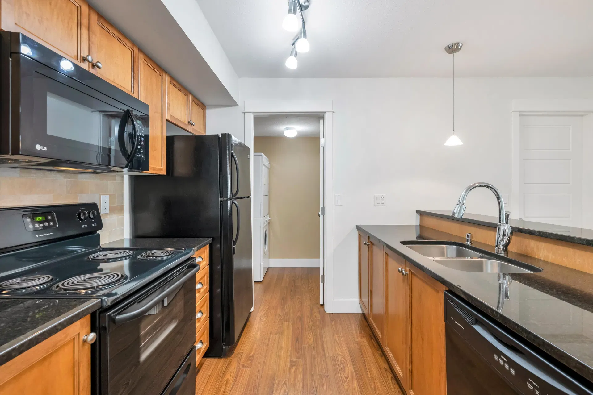 Photo 5 of 16 at #204 – 30525 Cardinal Avenue