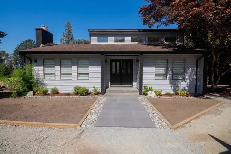 Photo 2 of 34 at 25443 Bosonworth Avenue