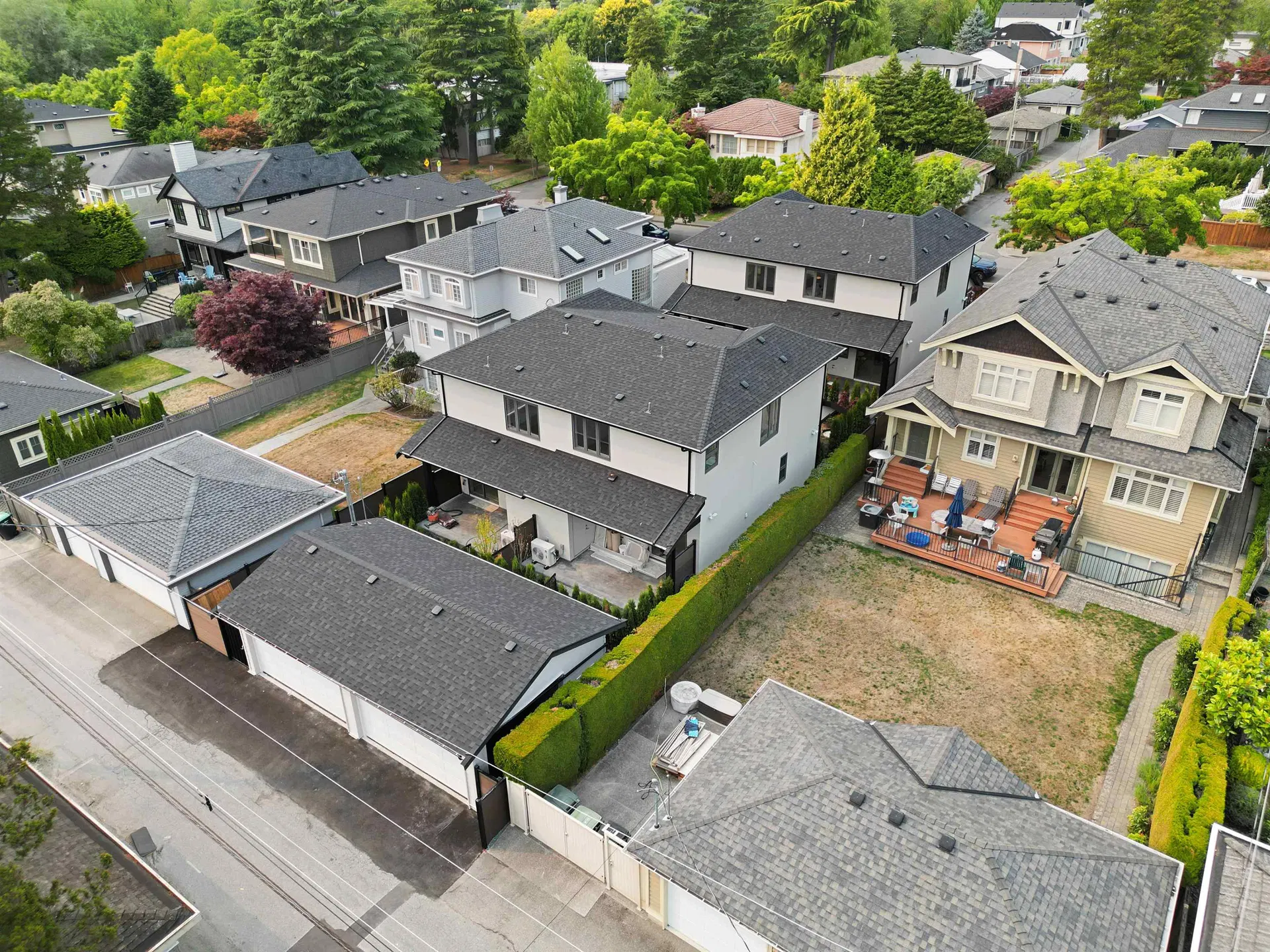 Photo 4 of 22 at #2 – 1956 W 60th Avenue