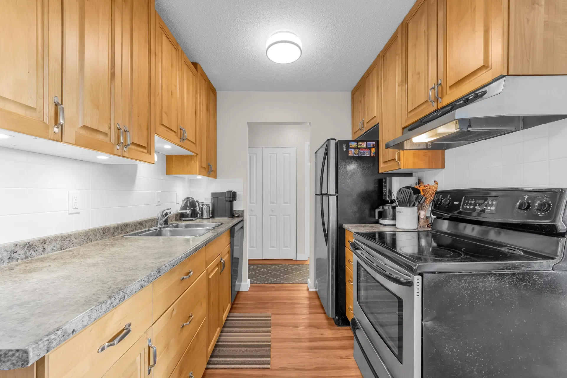 Photo 5 of 28 at #205 – 252 W 2nd Street