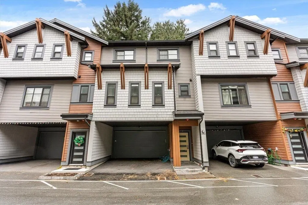 Photo 4 of 23 at #6 – 45608 Bernard Avenue