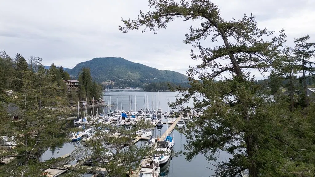 Photo 1 of 5 at #15 – 4622 Sinclair Bay Road