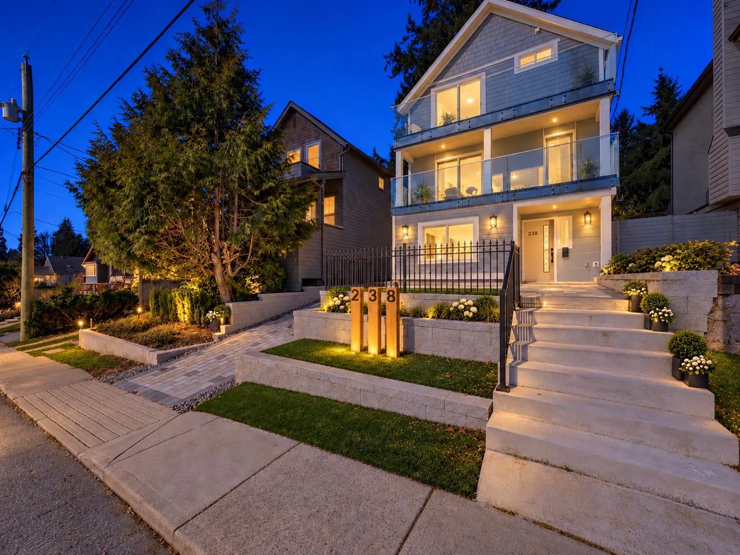 Photo 5 of 25 at 238 E 28th Street