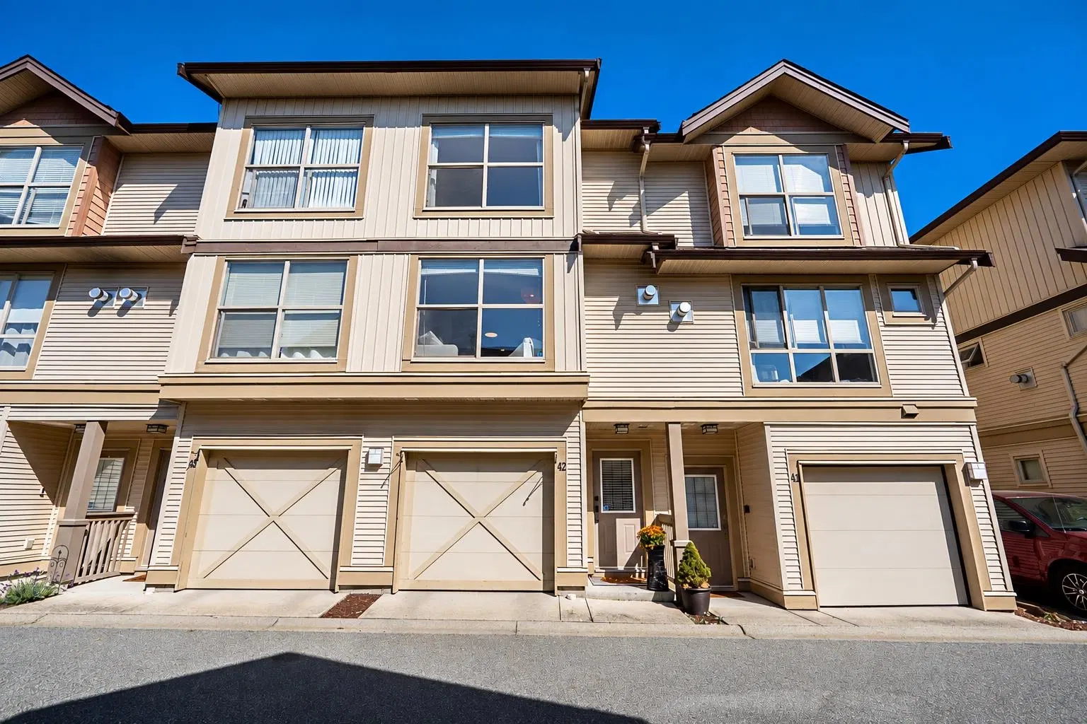 Photo 3 of 34 at #42 – 20350 68 Avenue