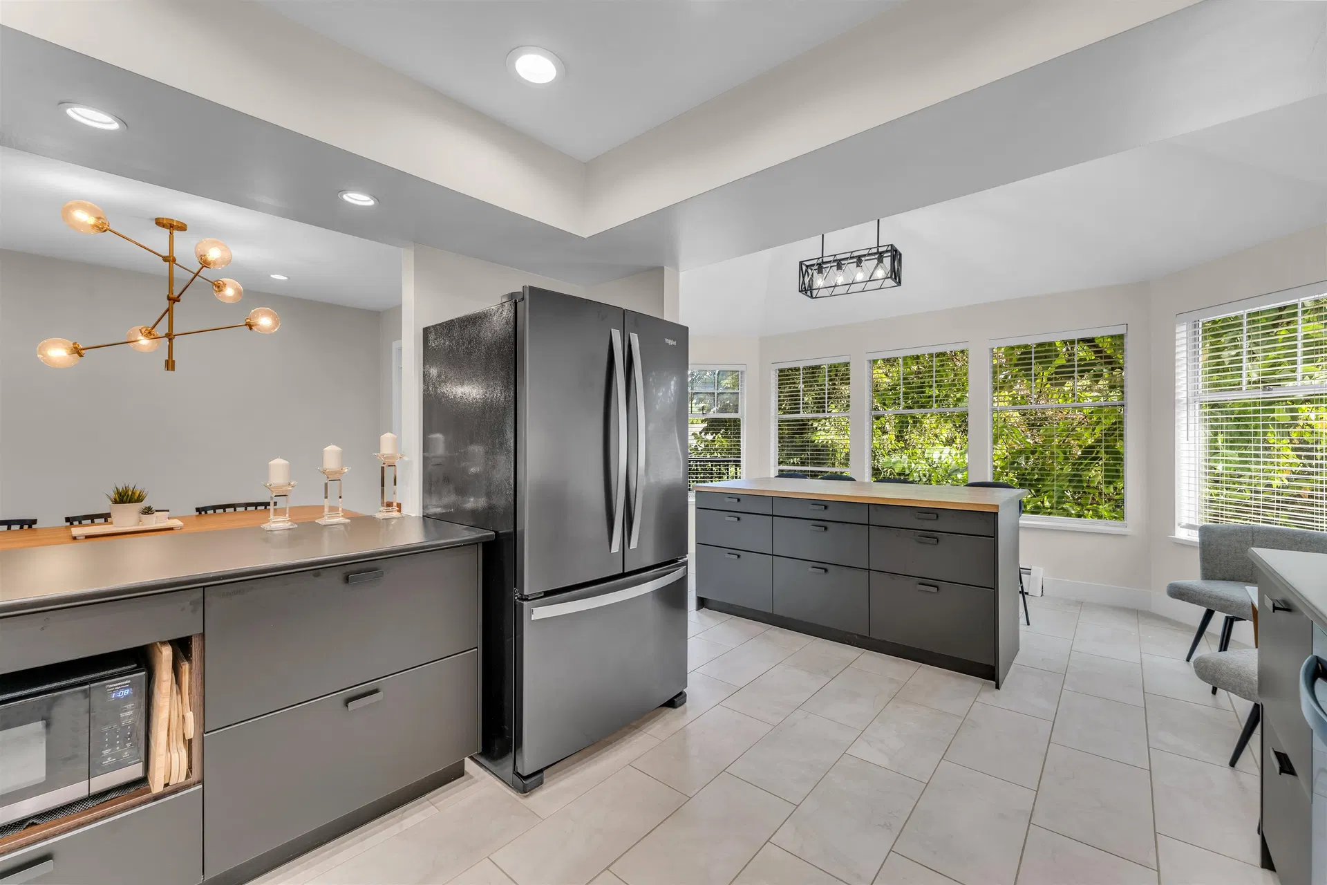 Photo 5 of 19 at #10 – 1140 Falcon Drive