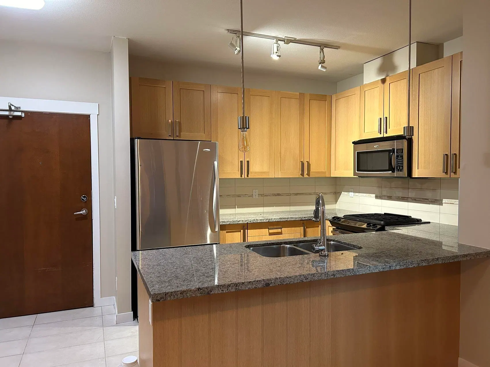 Photo 4 of 22 at #408 – 15918 26 Ave Avenue