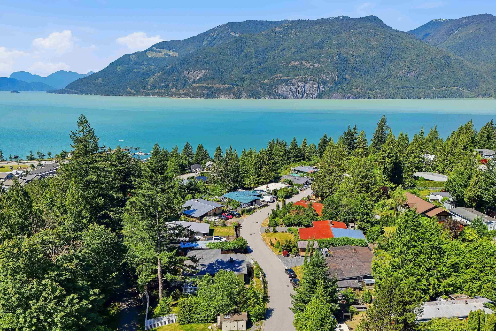868 Upper Crescent