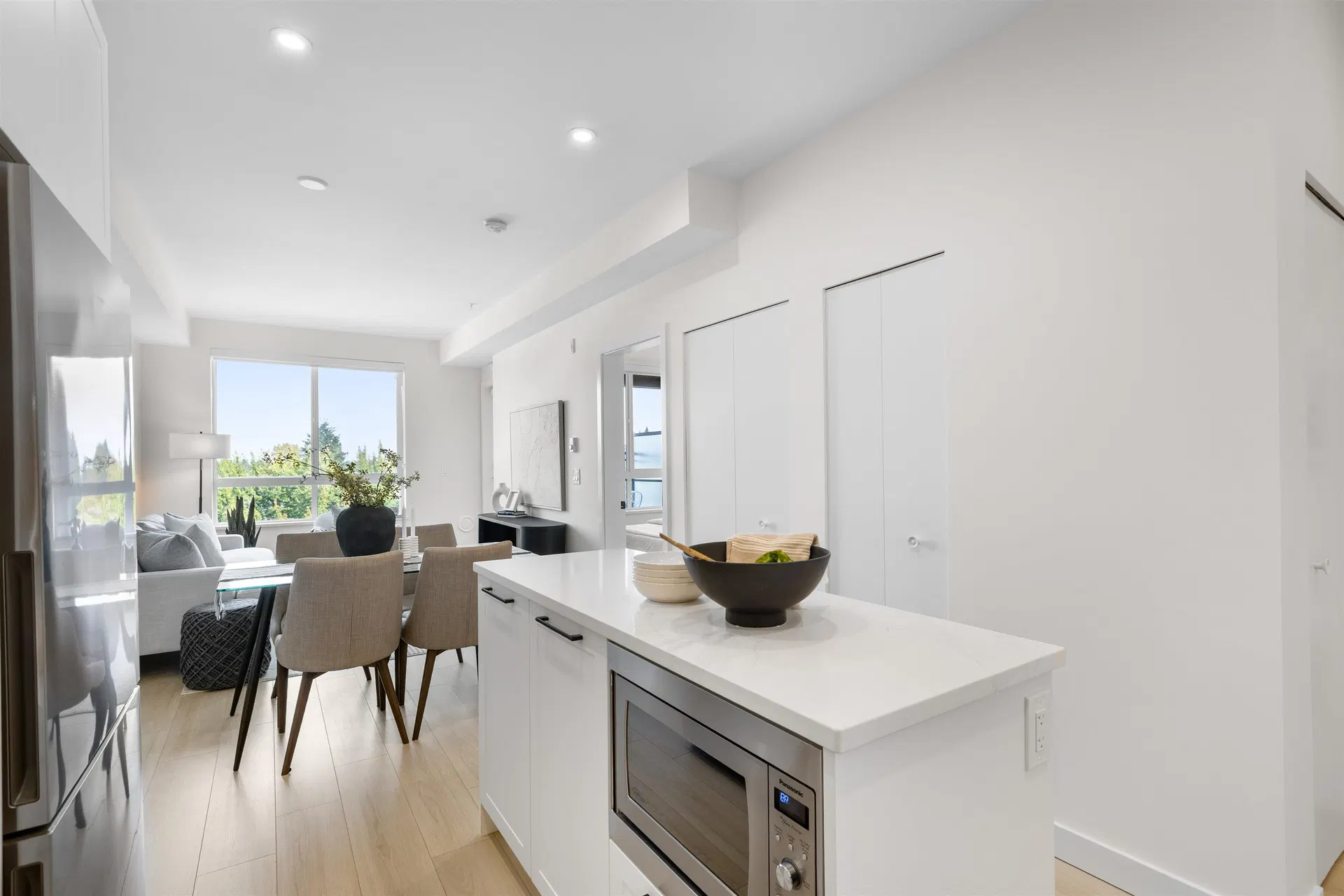 Photo 4 of 23 at #405 – 32174 George Ferguson Way
