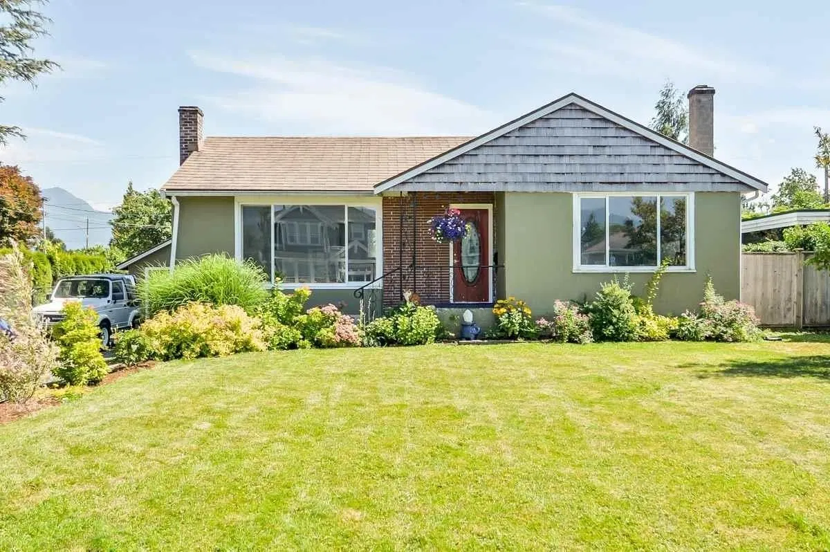 Photo 1 of 11 at 46496 Mayfair Avenue