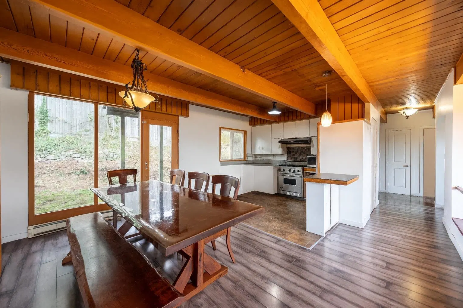 Photo 3 of 21 at 873 Baycrest Drive
