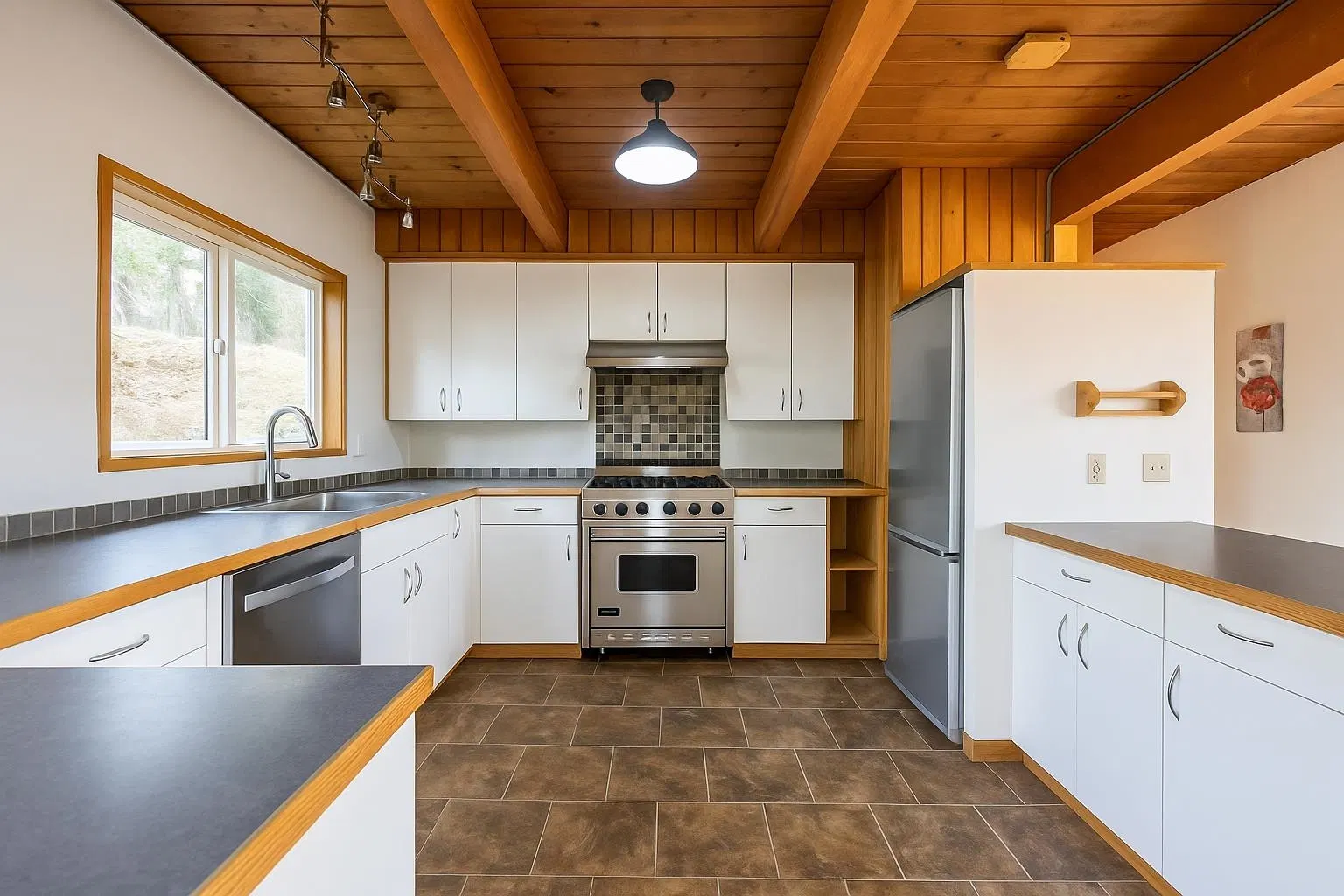 Photo 4 of 21 at 873 Baycrest Drive