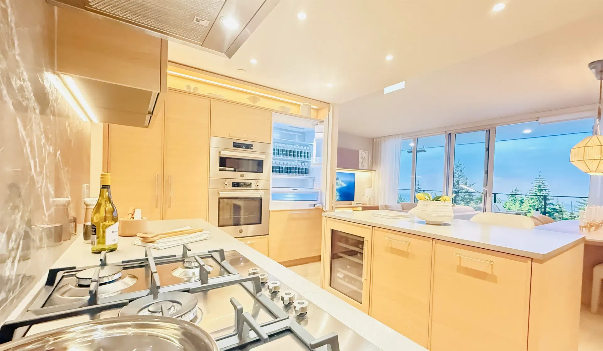 Photo 3 of 15 at #215 – 1655 128 Street